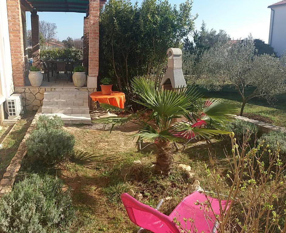 Holiday Apartment Boko Pinezici  Exterior photo